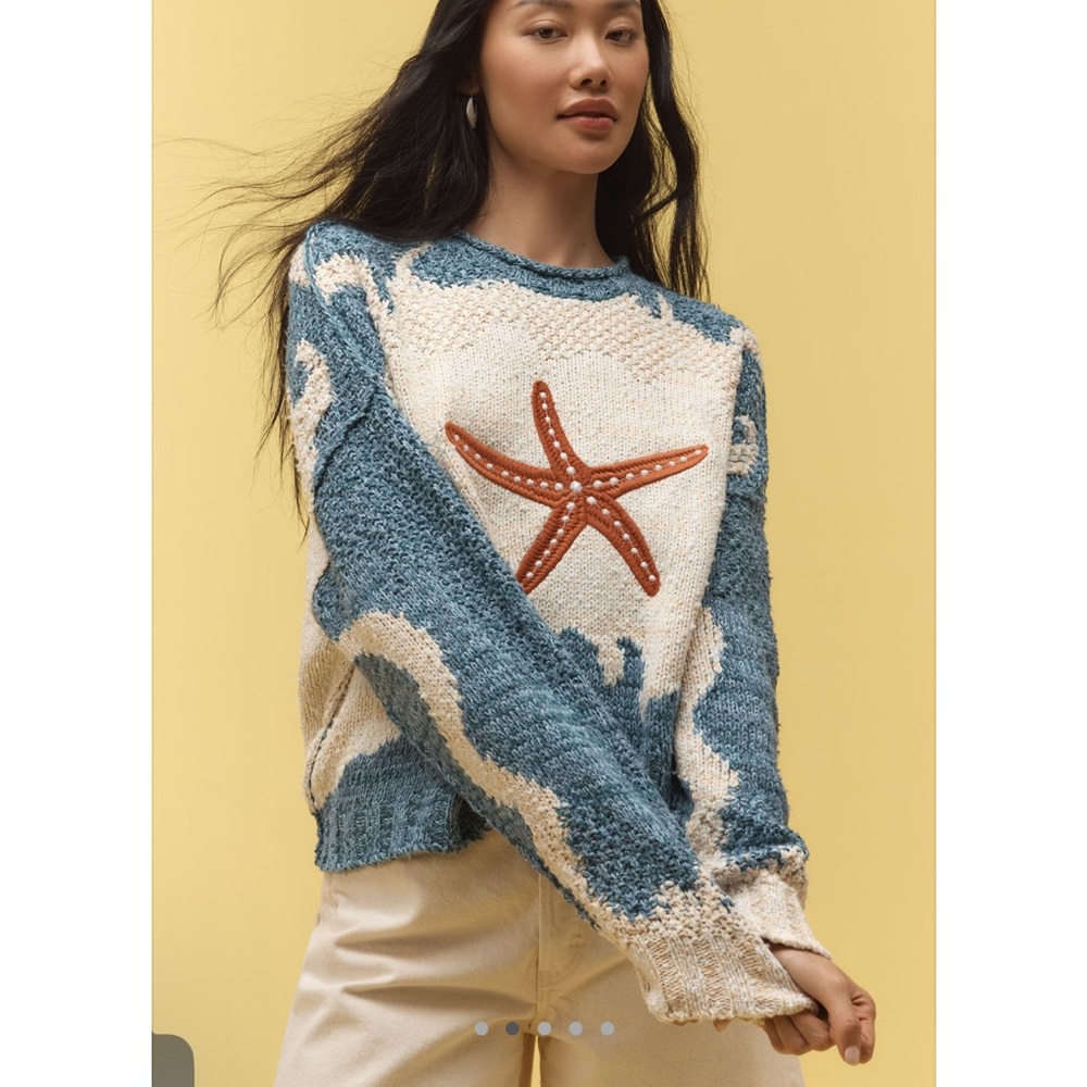 Nwot starfish icon Knit Sweater in Blue and Cream